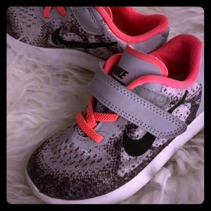 Nike Toddler girls sneakers size 9